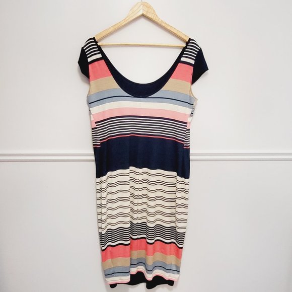 Jules & Jim Maternity Sheath Dress - Picture 7 of 9